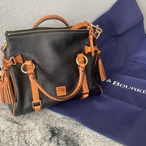 Vintage pristine bag.  Must have for the D&B ladies!